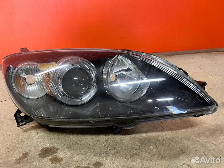 Фара передняя правая Mazda 3