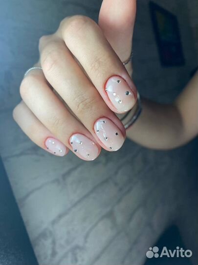 Маникюр и педикюр