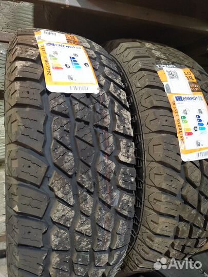 Tracmax X-Privilo AT08 245/70 R16 111T