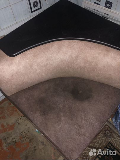 Продам диван угловой