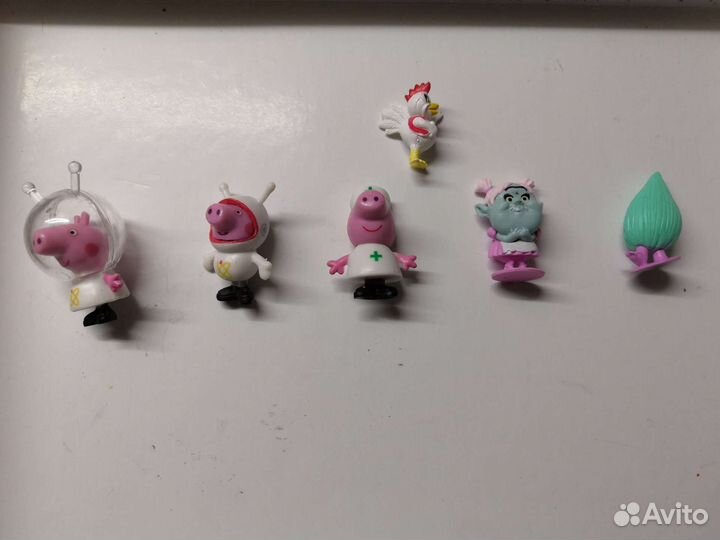 Игрушки из киндера набором