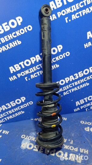 Передняя правая стойка амортизатора Lexus Gs350