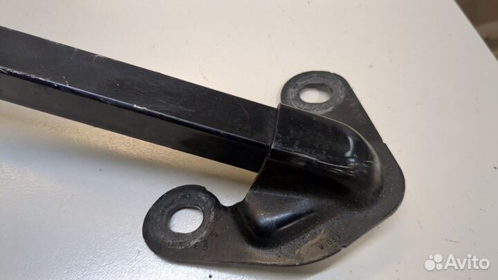 Распорка стоек Cadillac SRX, 2006