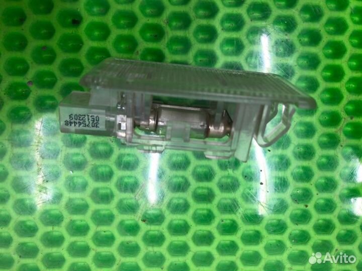 Плафон подсветки багажника Volvo S80 седан B5254T