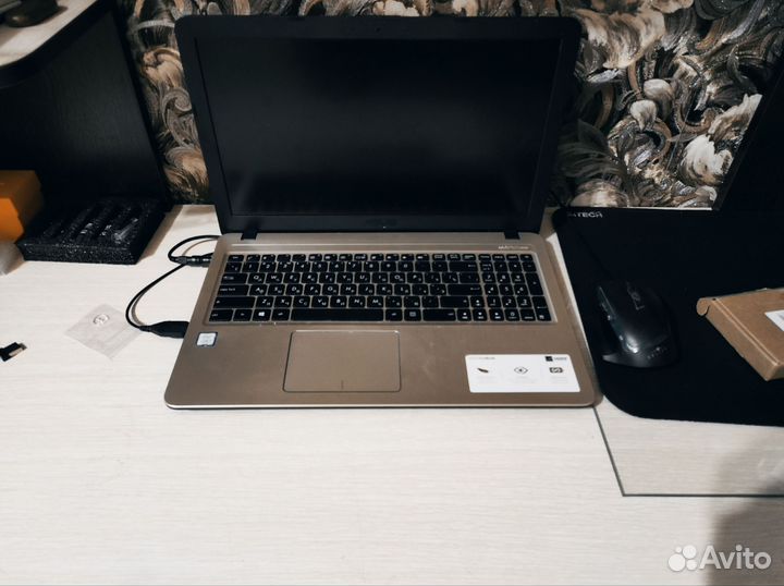 Ноутбук asus r540U
