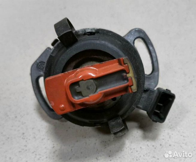 Трамблер Skoda Octavia 1.6 AEE