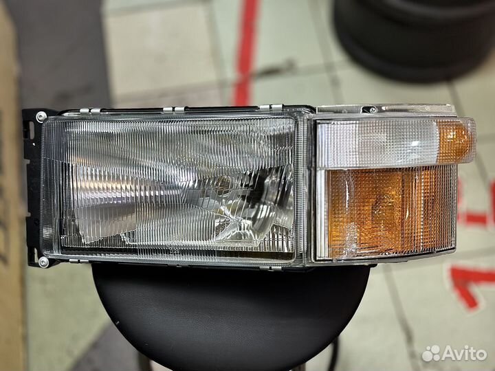 Фара левая с указателем поворота ручная/электро