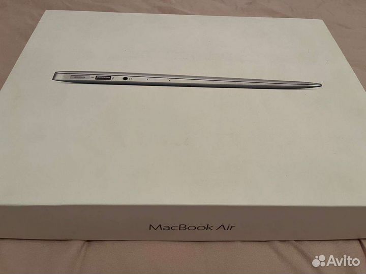 Macbook air 13 2009 оригинал с зу без системы
