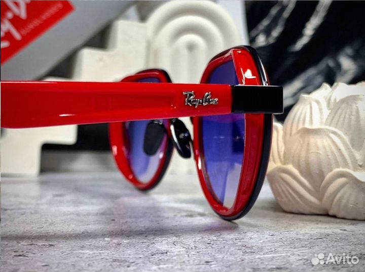 Очки Ray Ban Ferrari красный градиент