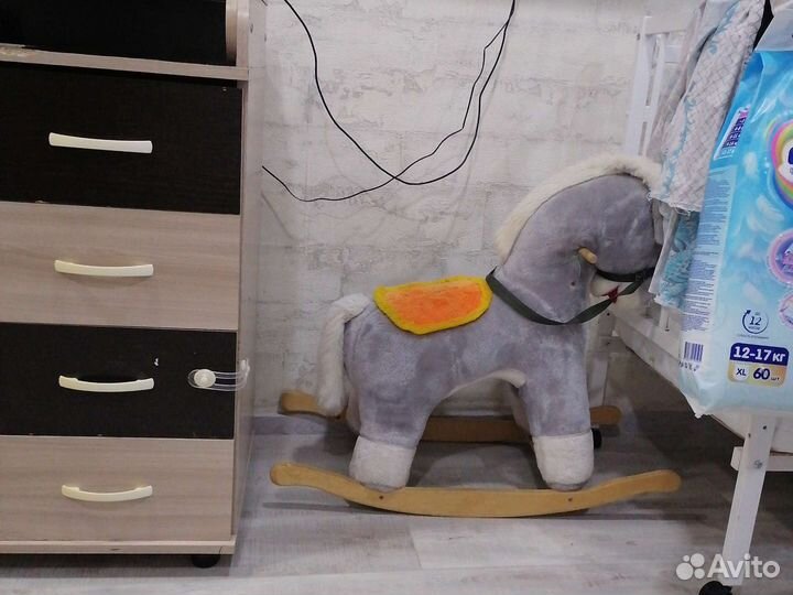 Лошадка качалка деревянная