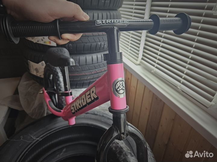 Детский беговел Strider розовый, новый