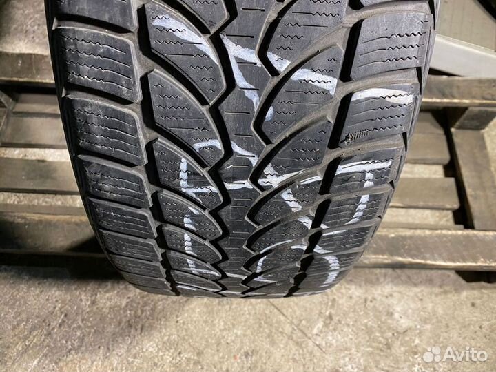 Bridgestone Blizzak LM-32 225/50 R17 94H