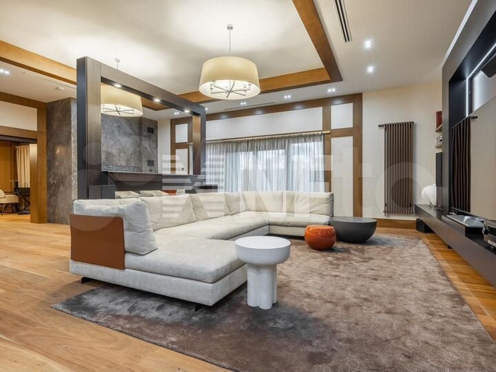 Дом 520 м² на участке 21 сот.