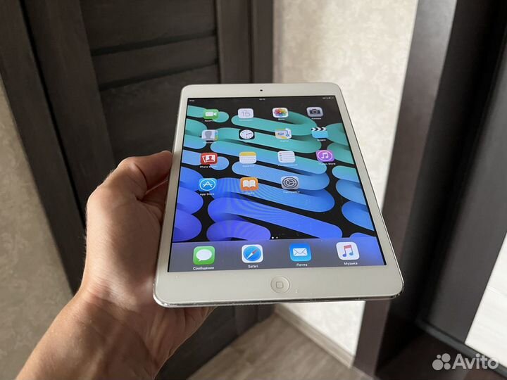 Планшет Apple iPad Mini