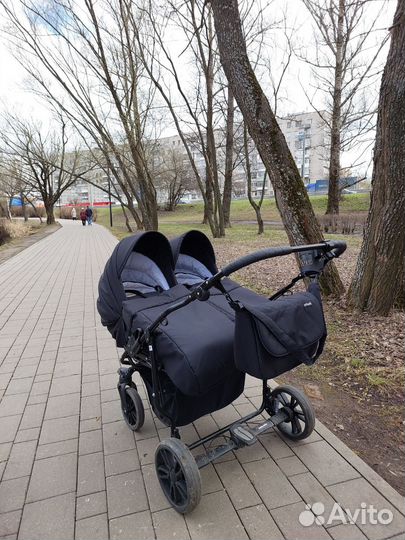 Коляска для двойни