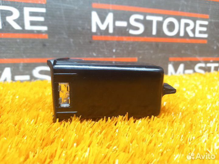 Пепельница задняя правая Mercedes-Benz S-Class