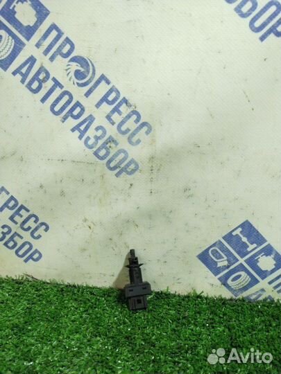 Выключатель стоп-сигнала (Лягушка) Mercedes-Benz