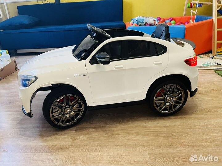 Электромобиль Mercedes-Benz AMG GLC63 Coupe 4X4