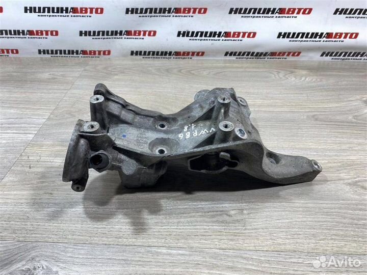 Кронштейн генератора Volkswagen Passat B6 1.8 2009