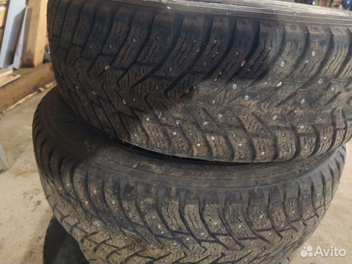 Nokian Tyres Hakkapeliitta 8 SUV 225/65 R17