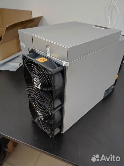 Asic майнер Bitmain Antminer S19