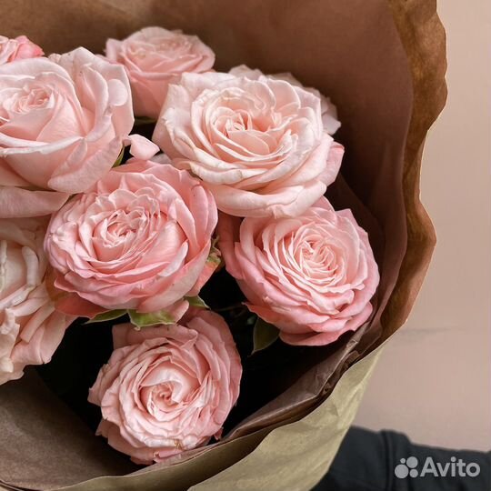 Букет цветов «Флирт» (Роза кустовая пионовидная)