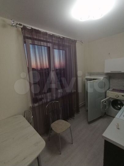 2-к. квартира, 50 м², 8/10 эт.