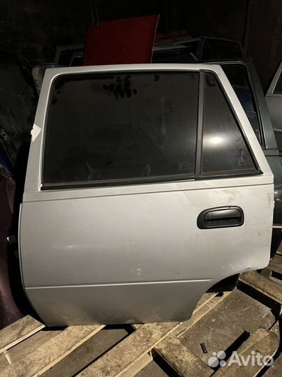 Задние двери Деу Нексия