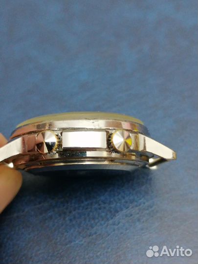 Часы -будильник «poljot» ussr