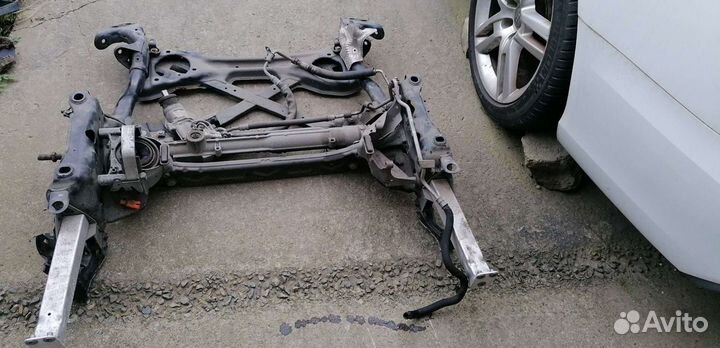 Audi A8 D4 подрамник передний