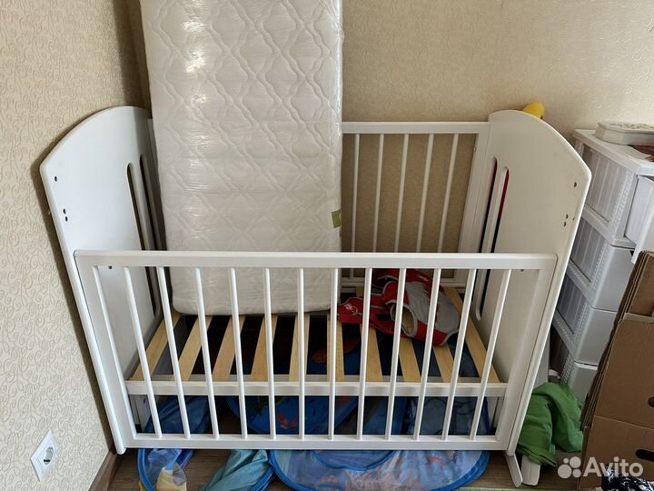 Детская кроватка