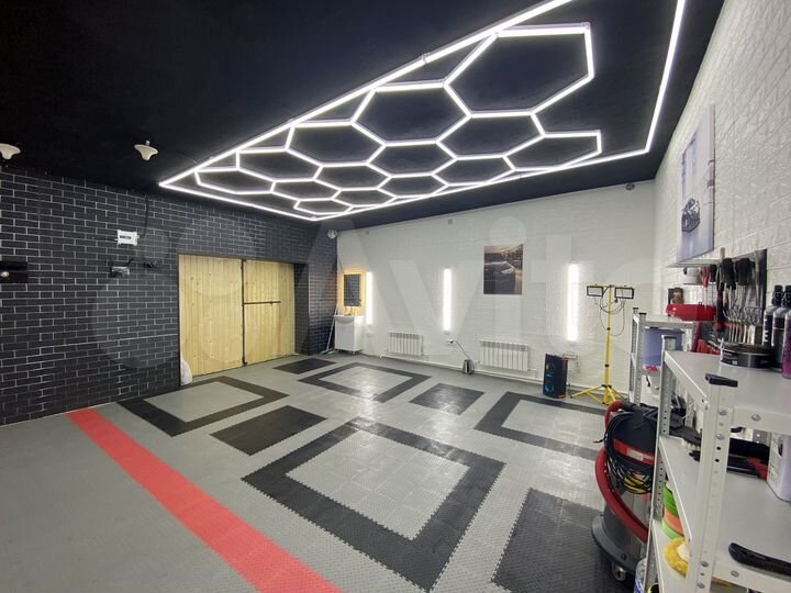 Гараж, > 30 м²