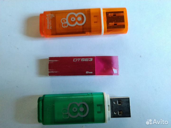 Флешки 8, 16 Гигабайт, адаптеры для карт microSD