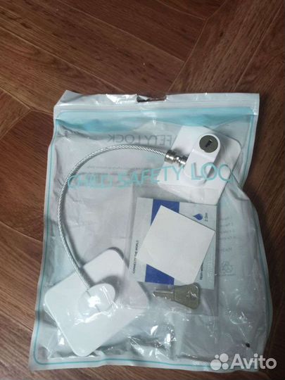 Детский замок для холодильника и окон