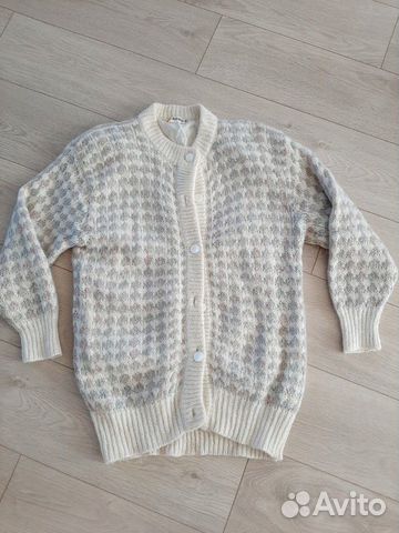 Кардиганы и свитеры