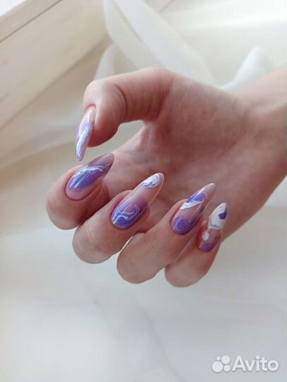 Маникюр и педикюр