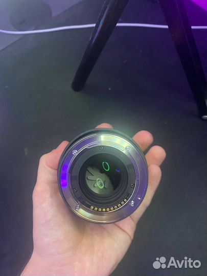 Объектив 30mm 1.4 sony e