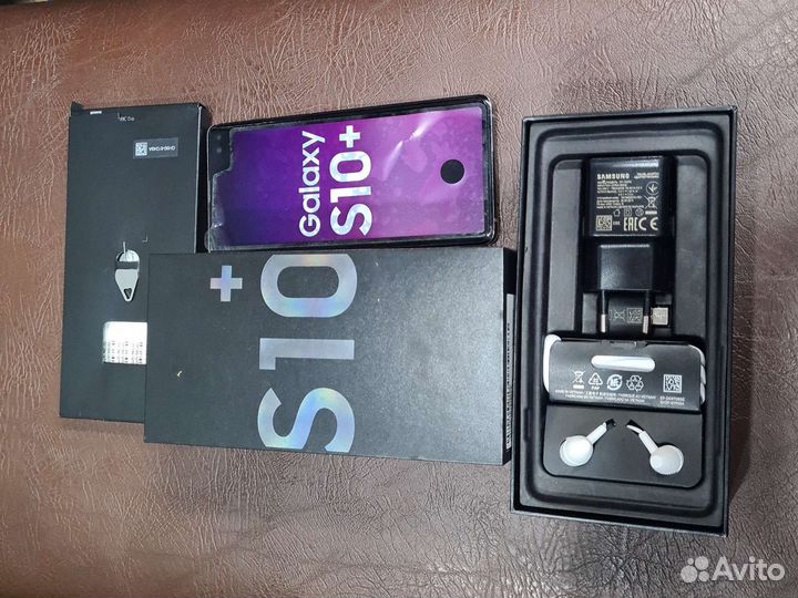 Samsung Galaxy S10+, 8/128 ГБ