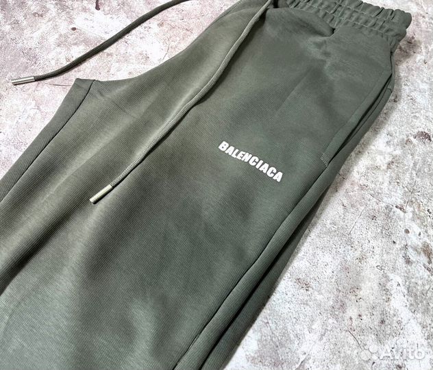 Спортивные костюмы Balenciaga