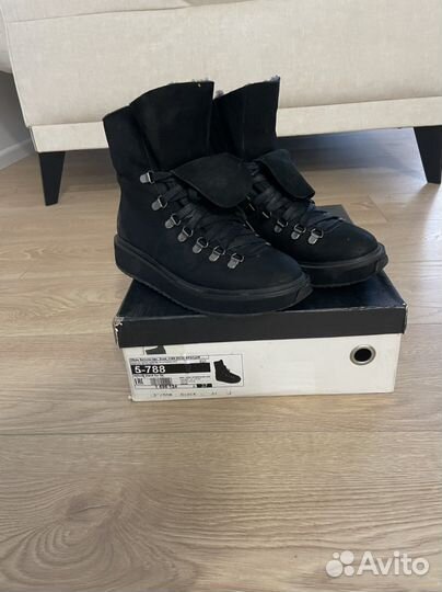 Ботинки женские kiss moon