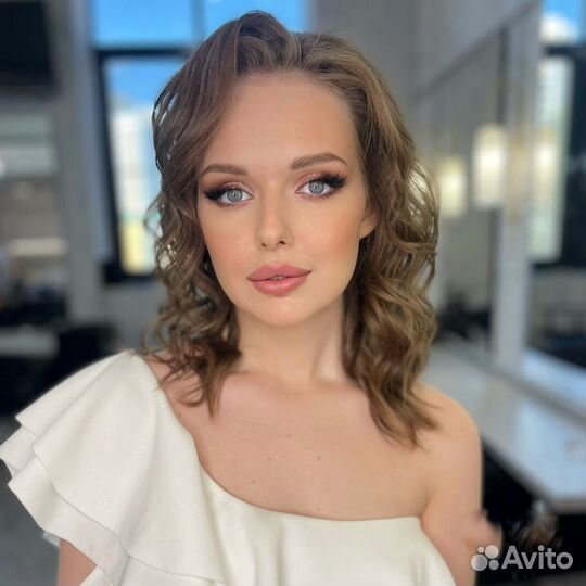 Макияж и прическа