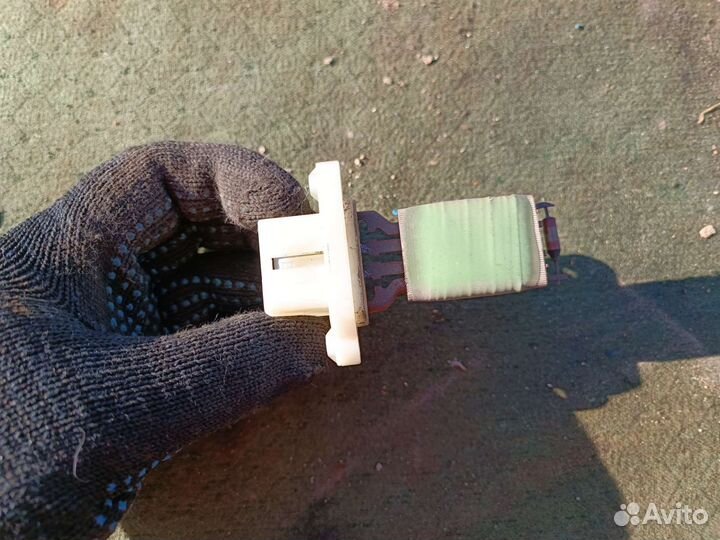 Резистор отопителя Форд фиеста 2008 г