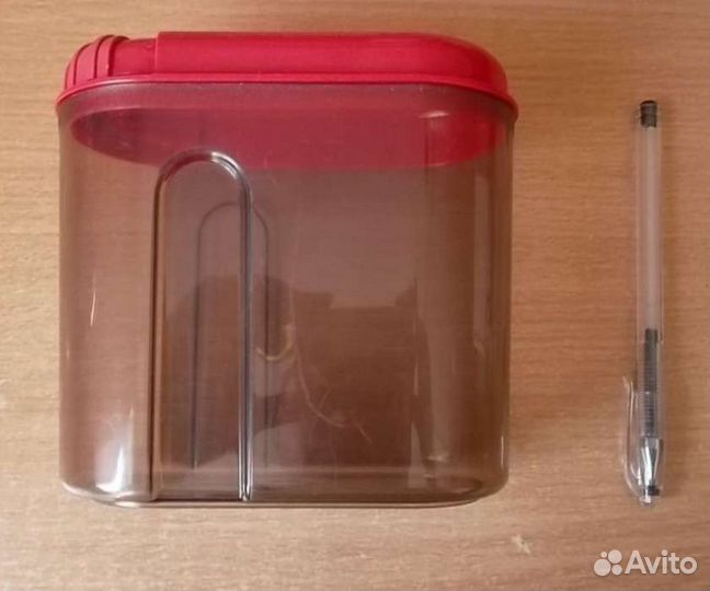 Контейнер для хранения крупы с дырочками