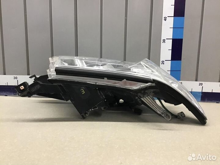 Фара правая Toyota Land Cruiser (150) -Prado 2009