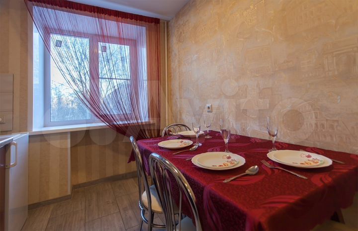 2-к. квартира, 58 м², 3/9 эт.