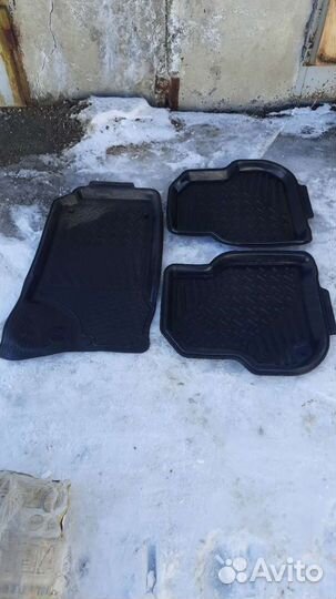 Автомобильные коврики резиновые