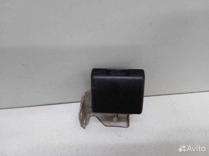 Ручка открывания капота Nissan Maxima A33 2.0 2003