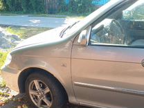 Kia Carnival 2.5 MT, 2004, 255 000 км, с пробегом, цена 566 000 руб.