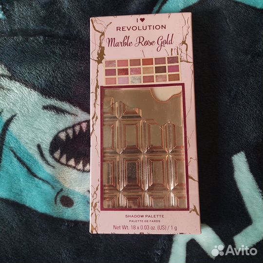 Палетка теней revolution