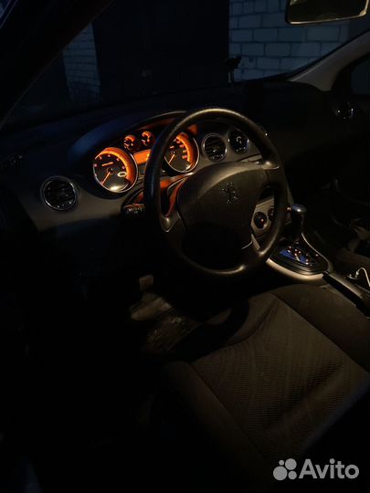 Peugeot 308 1.6 AT, 2011, 139 000 км